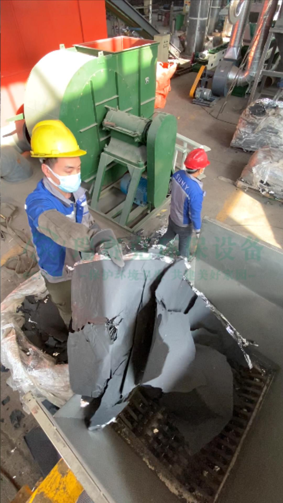 為了減少對(duì)石油的依賴和環(huán)境污染電池的利用被認(rèn)為是解決能源危機(jī)和環(huán)境問題現(xiàn)下的好方法