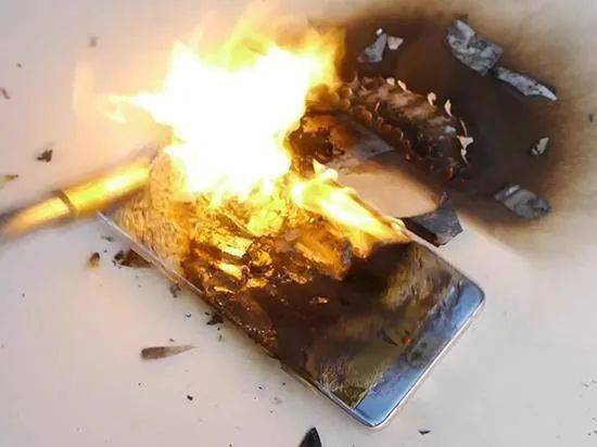 私自拆解易著火，回收設(shè)備能預(yù)防——鋰電池回收中的鋰電池碳化設(shè)備應(yīng)用