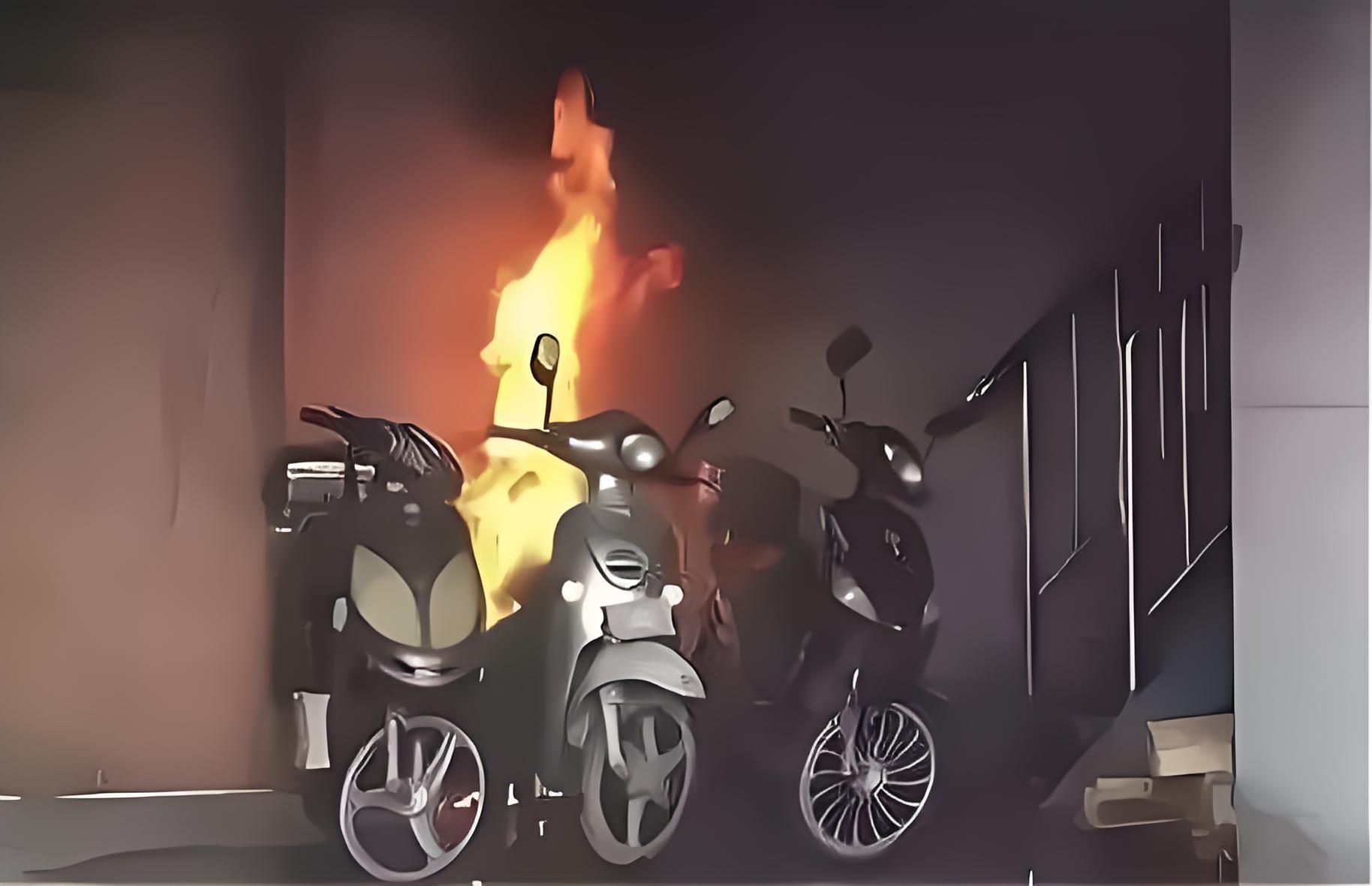 鋰電池回收設(shè)備：電動(dòng)車(chē)翻新鋰電池的安全回收